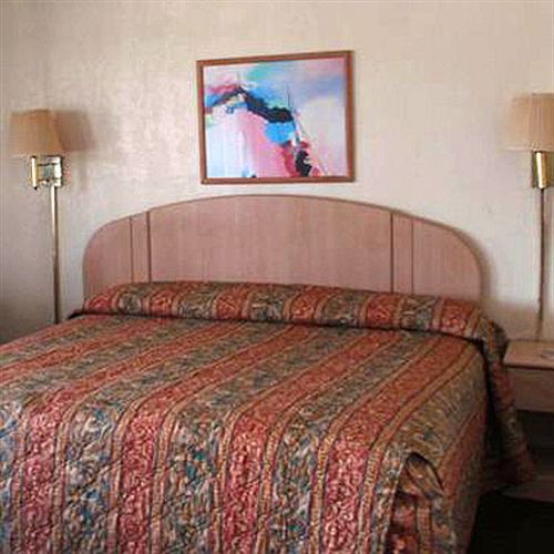 Travelers Budget Inn - Pocomoke Pocomoke City Room photo